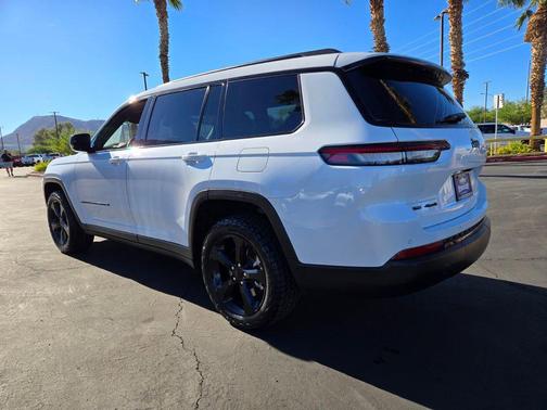 2022 Jeep Grand Cherokee L Altitude