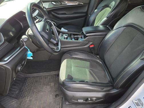 2022 Jeep Grand Cherokee L Altitude