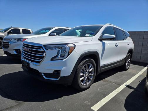 Summit White 2023 GMC Terrain SLT