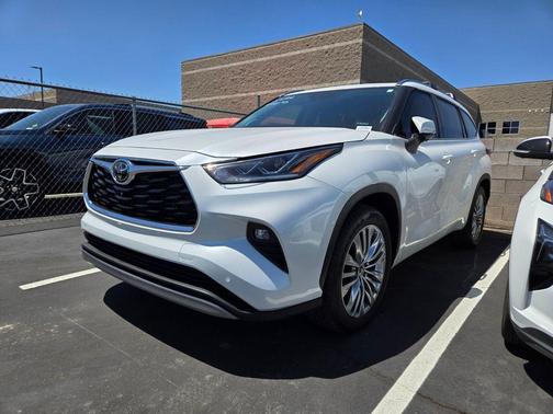 Wind Chill Pearl 2024 Toyota Highlander Platinum