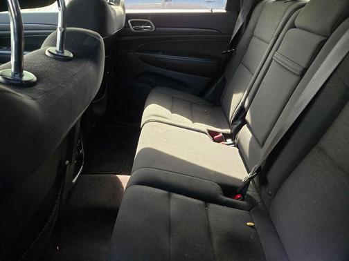 2017 Jeep Grand Cherokee Laredo