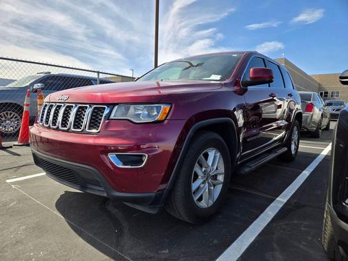 2017 Jeep Grand Cherokee Laredo