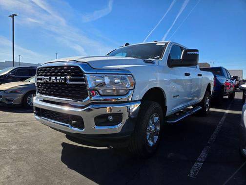 2024 RAM 2500 Big Horn Crew Cab 4x4 6'4' Box