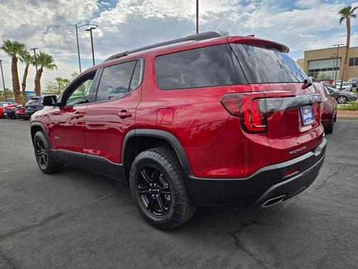 2023 GMC Acadia AWD AT4