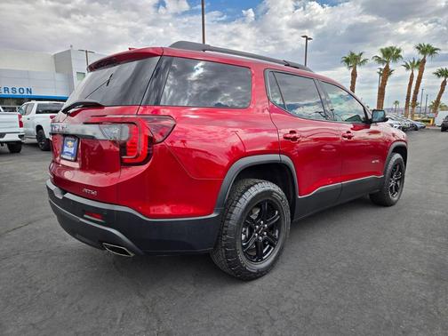 2023 GMC Acadia AWD AT4