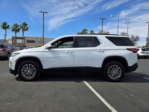 Summit White 2023 Chevrolet Traverse LT Cloth