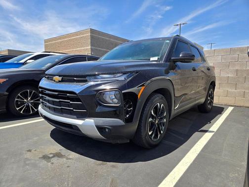 Mosaic Black Metallic 2022 Chevrolet Trailblazer LT