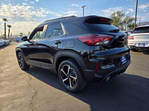 Mosaic Black Metallic 2023 Chevrolet Trailblazer RS