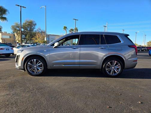 2025 Cadillac XT6 Premium Luxury FWD