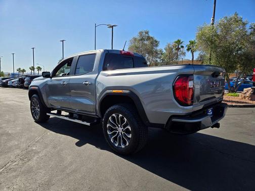 Sterling Metallic 2024 GMC Canyon Denali
