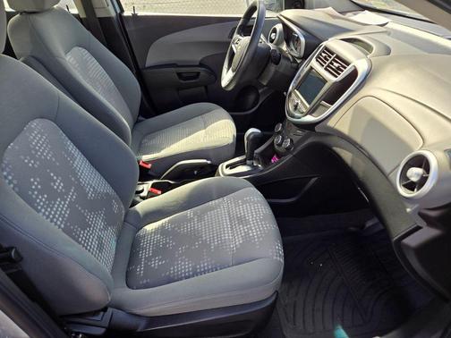 2019 Chevrolet Sonic LT