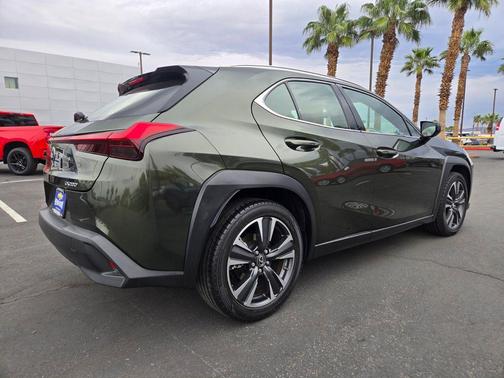 Nori Green Pearl 2019 Lexus UX 200 Base
