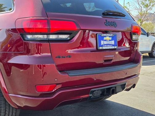 Velvet Red Pearlcoat 2022 Jeep Grand Cherokee Laredo