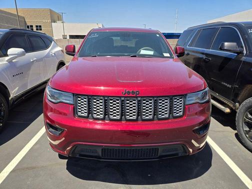 Velvet Red Pearlcoat 2022 Jeep Grand Cherokee Laredo