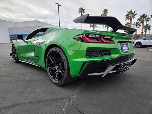 Roswell Green Metallic 2026 Chevrolet Corvette Z06