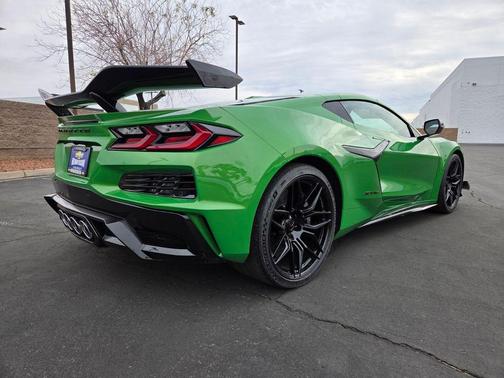 Roswell Green Metallic 2026 Chevrolet Corvette Z06