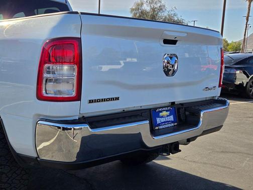 Bright White Clearcoat 2022 RAM 2500 Big Horn Crew Cab 4x4 6'4' Box