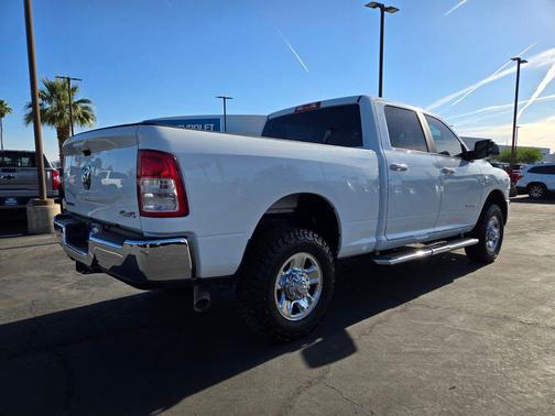 Bright White Clearcoat 2022 RAM 2500 Big Horn Crew Cab 4x4 6'4' Box