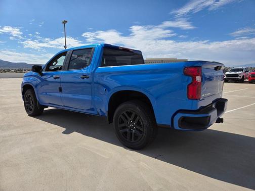 2025 Chevrolet Silverado 1500 Custom