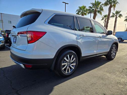Platinum White Pearl 2022 Honda Pilot 2WD EX-L