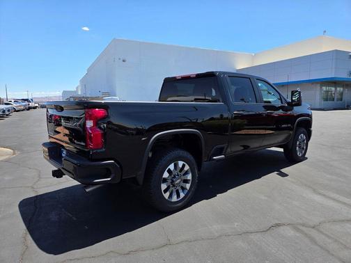 2025 Chevrolet Silverado 2500 Custom