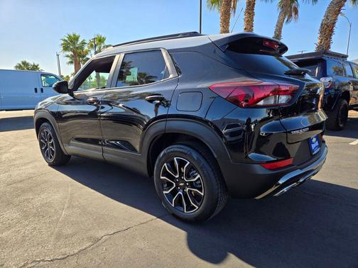 Mosaic Black Metallic 2023 Chevrolet Trailblazer ACTIV