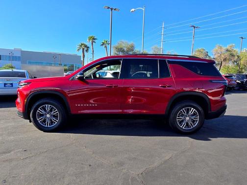 Radiant Red Tintcoat 2025 Chevrolet Traverse LT