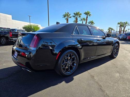 2019 Chrysler 300 S