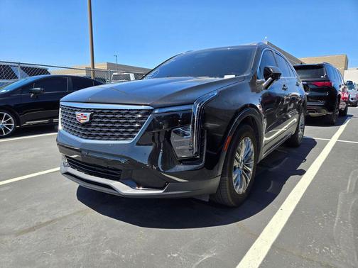 Stellar Black Metallic 2024 Cadillac XT4 Premium Luxury