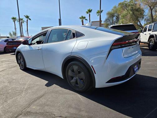2024 Toyota Prius LE