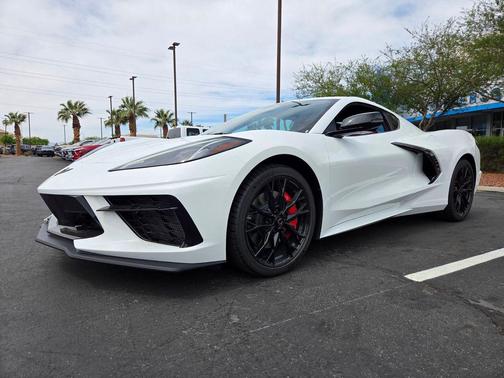 Arctic White 2026 Chevrolet Corvette Stingray w/1LT