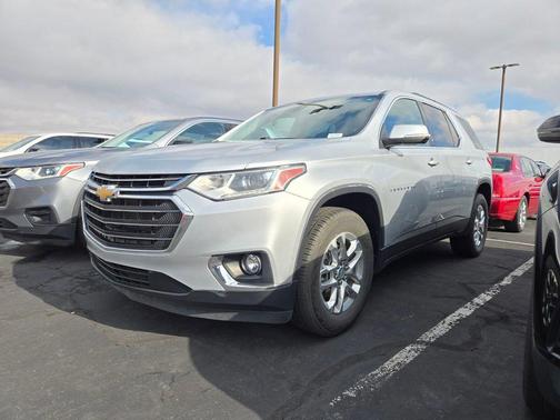 2021 Chevrolet Traverse LT Cloth