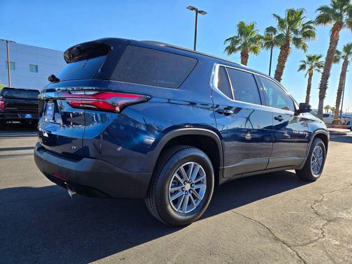 Northsky Blue Metallic 2022 Chevrolet Traverse LT Cloth