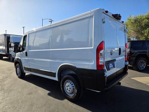 Bright White Clearcoat 2024 RAM ProMaster 2500 Tradesman