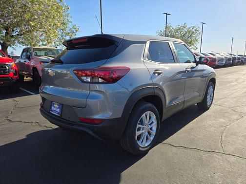 Sterling 2026 Chevrolet Trailblazer LS