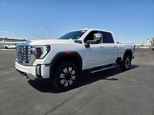 White Frost Tricoat 2025 GMC Sierra 2500 Denali