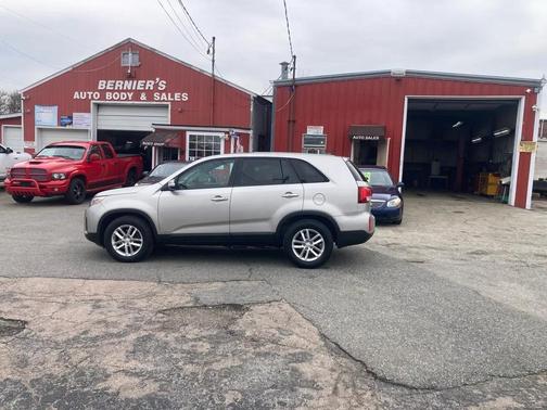 Satin Metal 2014 Kia Sorento LX