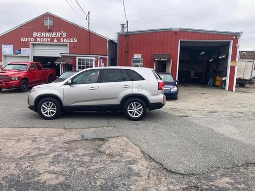 Satin Metal 2014 Kia Sorento LX