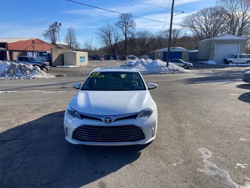 2017 Toyota Avalon XLE Plus