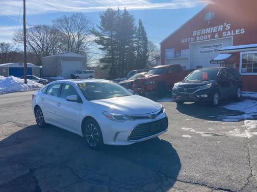 2017 Toyota Avalon XLE Plus