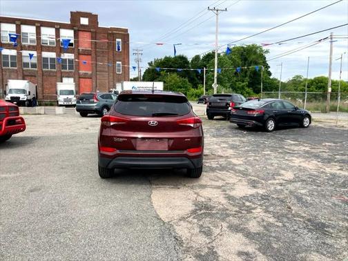 2018 Hyundai TUCSON SE