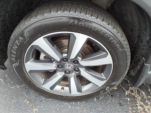 2025 Honda Pilot Touring 8-Passenger