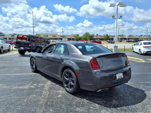 2023 Chrysler 300 S