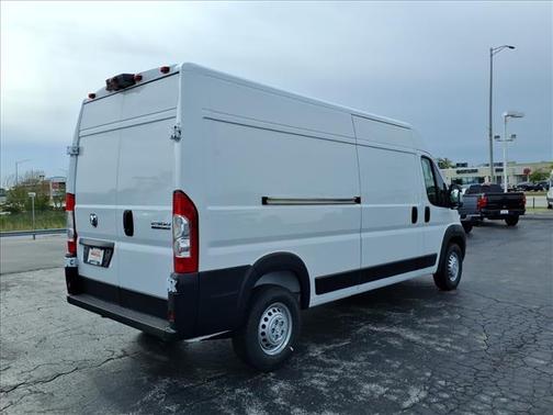 Bright White Clearcoat 2026 RAM ProMaster 2500 High Roof