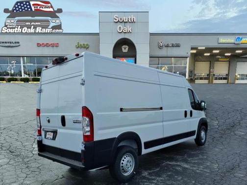 Bright White Clearcoat 2026 RAM ProMaster 2500 High Roof