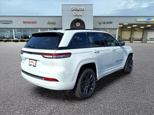 Bright White Clearcoat 2026 Jeep Grand Cherokee Limited