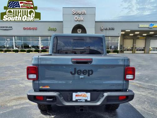 2025 Jeep Gladiator High Tide