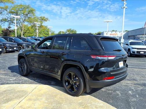 2025 Jeep Grand Cherokee Altitude