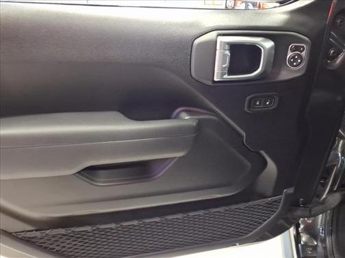 Granite Crystal Metallic Clearcoat 2026 Jeep Wrangler Willys