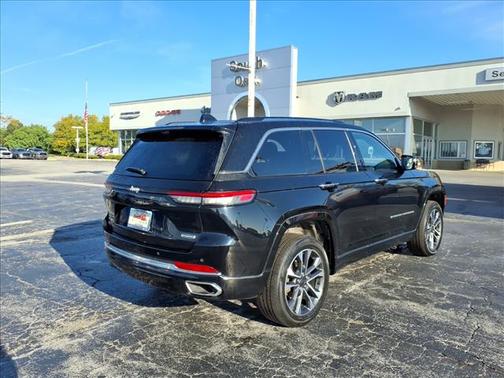 2022 Jeep Grand Cherokee Overland